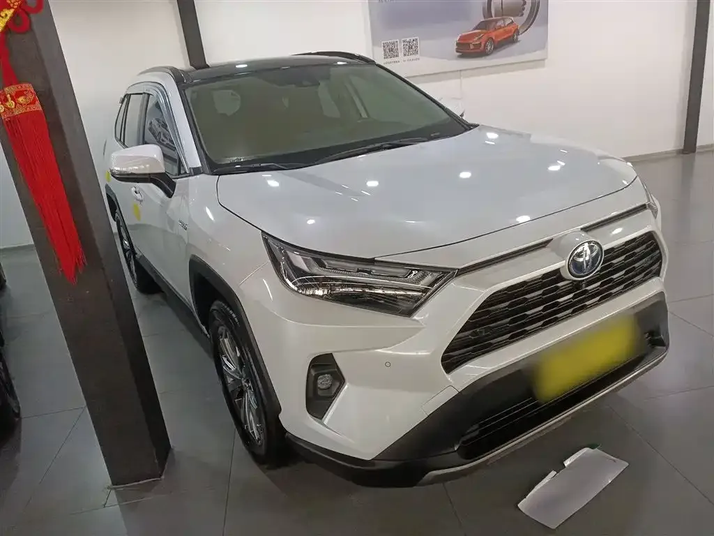 Toyota RAV4 — фото 4