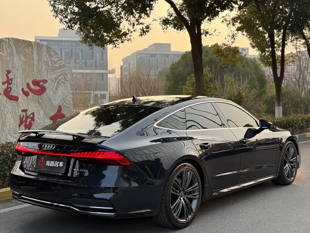 Audi A7 — фото 8