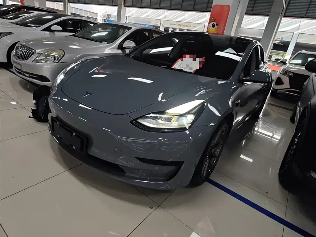 Tesla Model 3 — фото 10