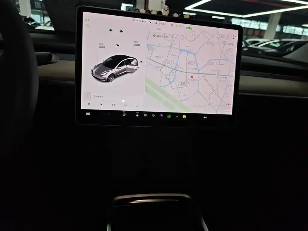 Tesla Model 3 — фото 6
