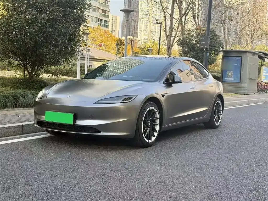 Tesla Model 3 — фото 2
