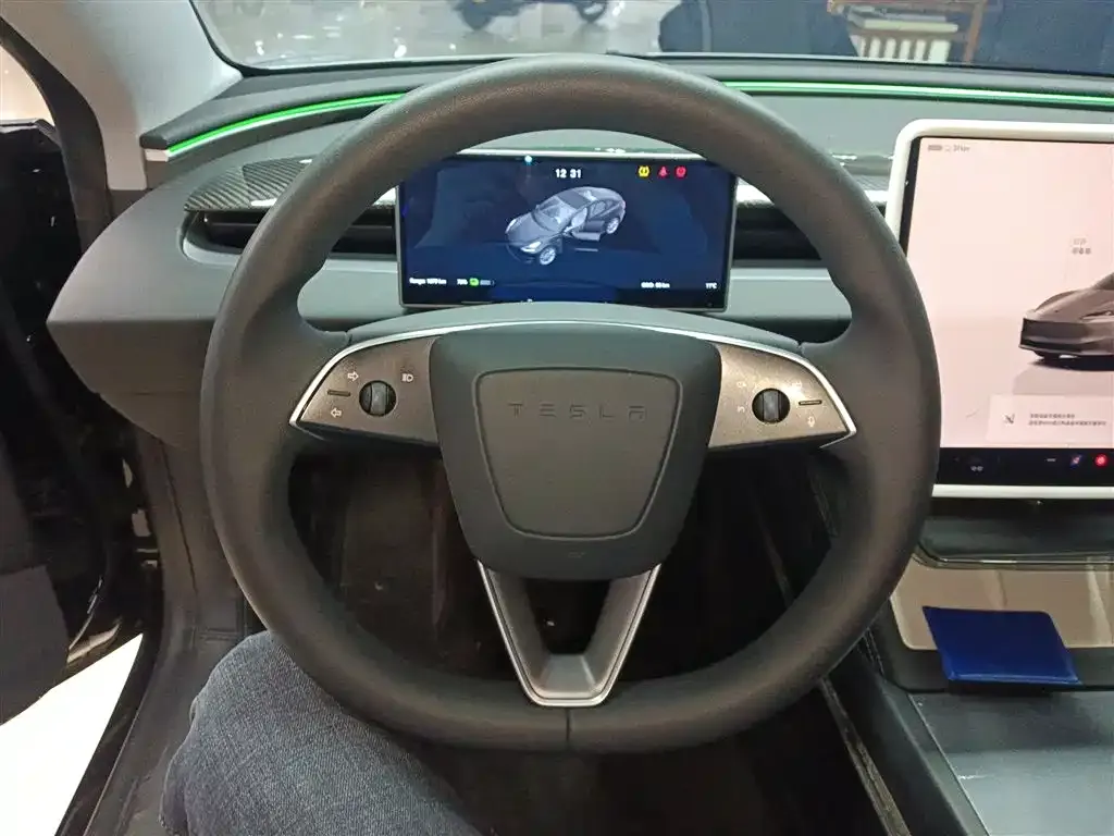 Tesla Model 3 — фото 5