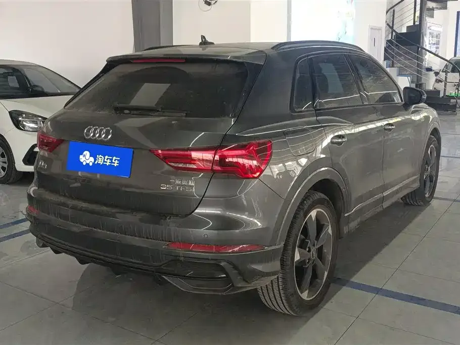 Audi Q3 — фото 10