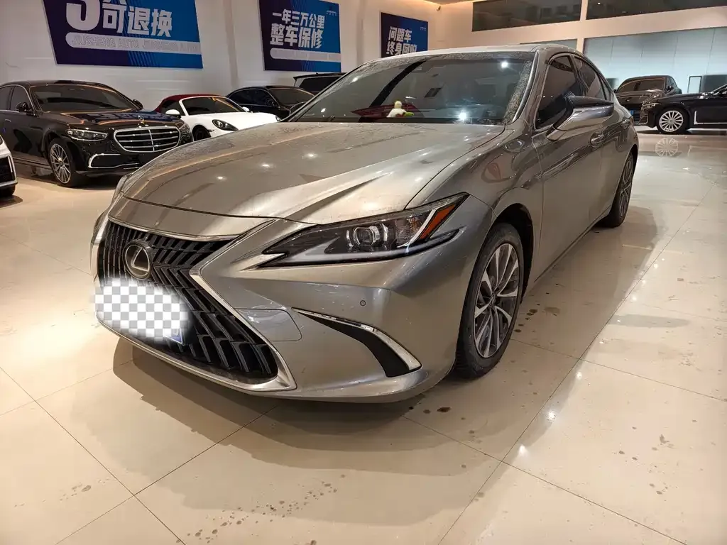 Lexus ES — фото 1