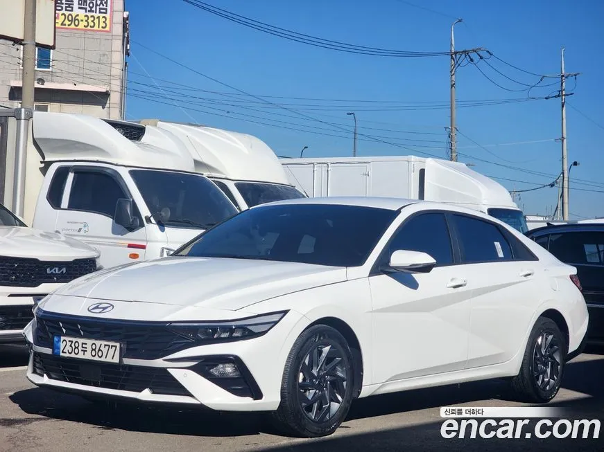 Hyundai AVANTE — фото 1