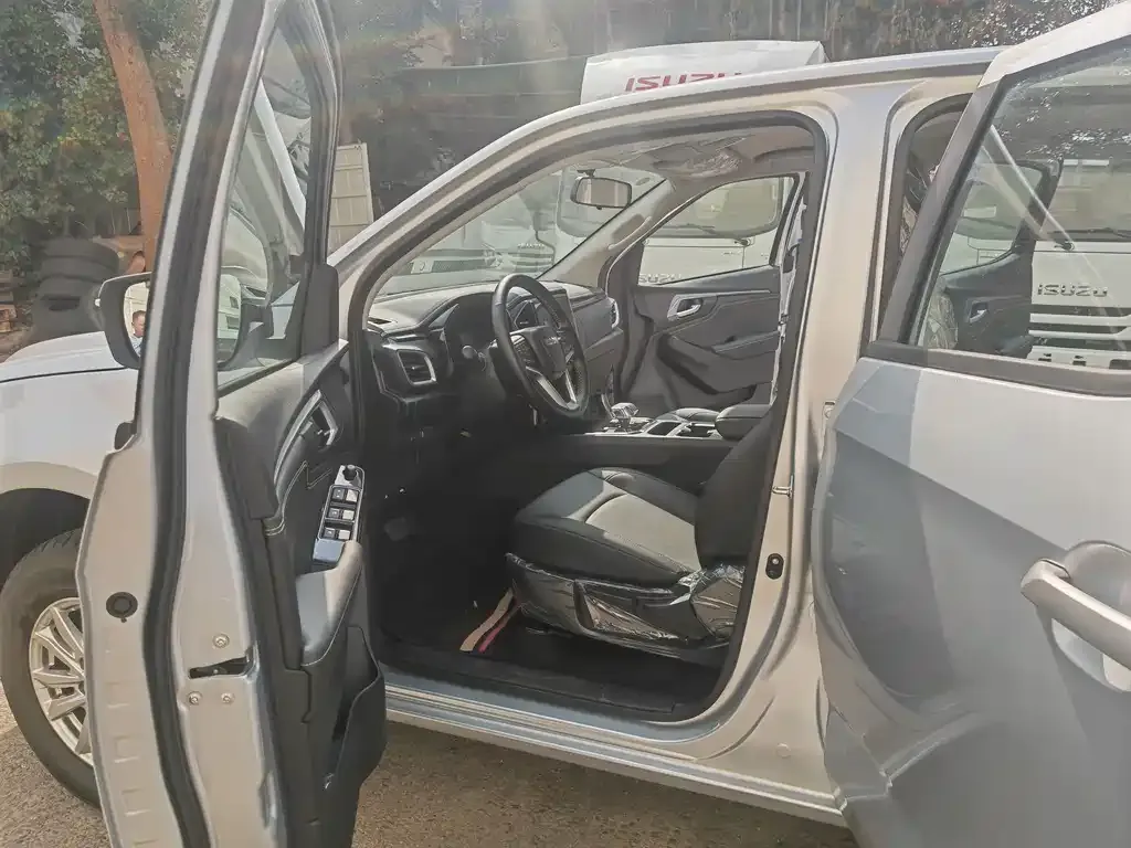 Isuzu Lingtuo — фото 10