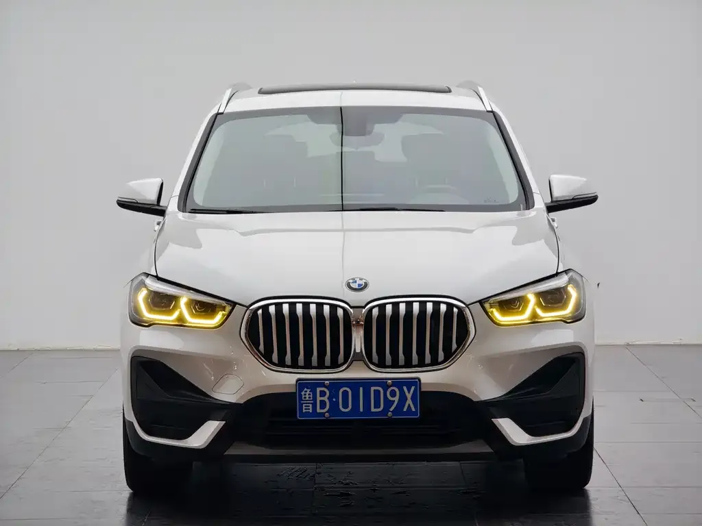 BMW X1 — фото 1
