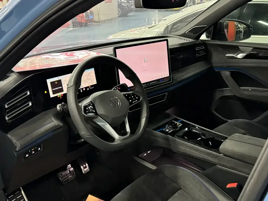 Volkswagen Tiguan L — фото 5