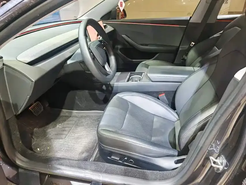 Tesla Model 3 — фото 2