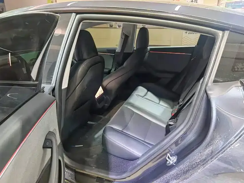 Tesla Model 3 — фото 3