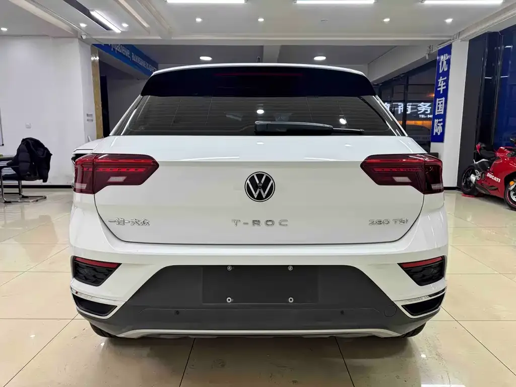 Volkswagen T-Roc — фото 4