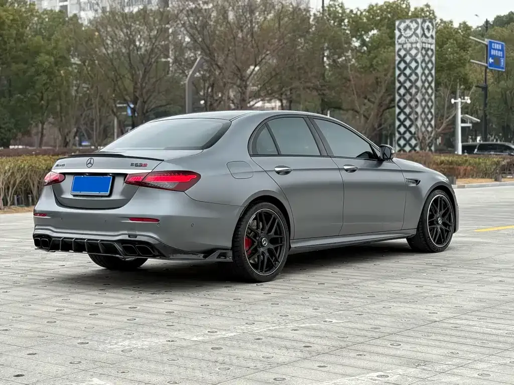 Mercedes-Benz E-Class AMG — фото 5