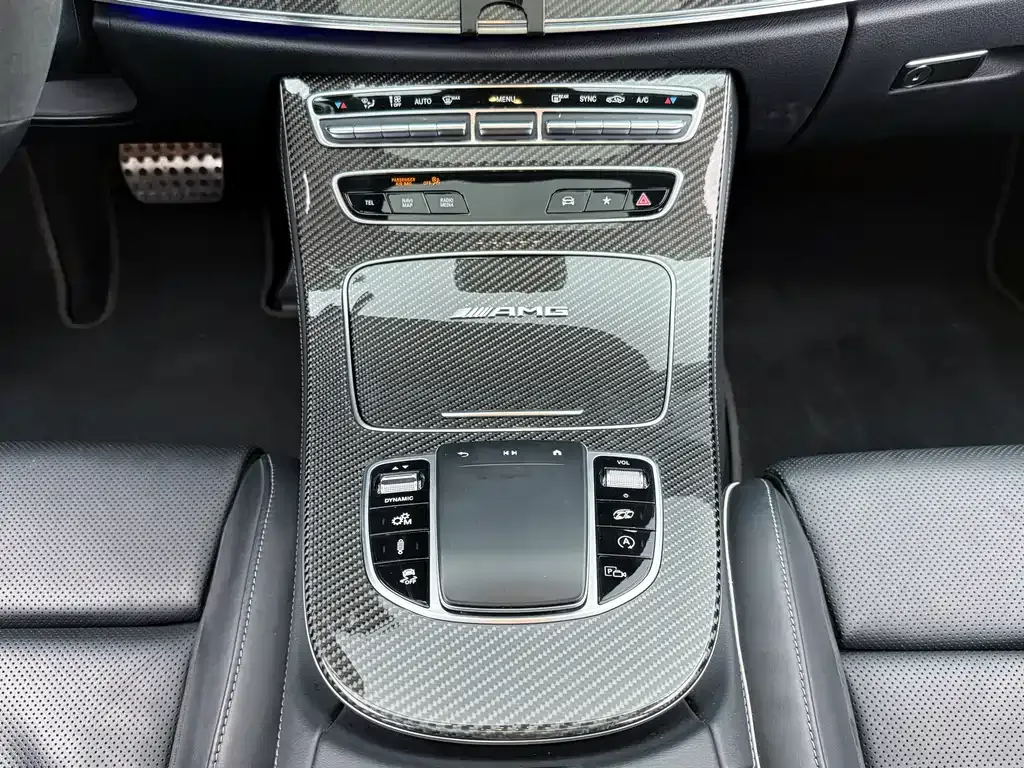 Mercedes-Benz E-Class AMG — фото 9