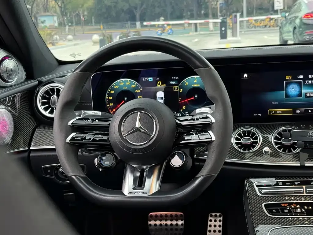 Mercedes-Benz E-Class AMG — фото 7