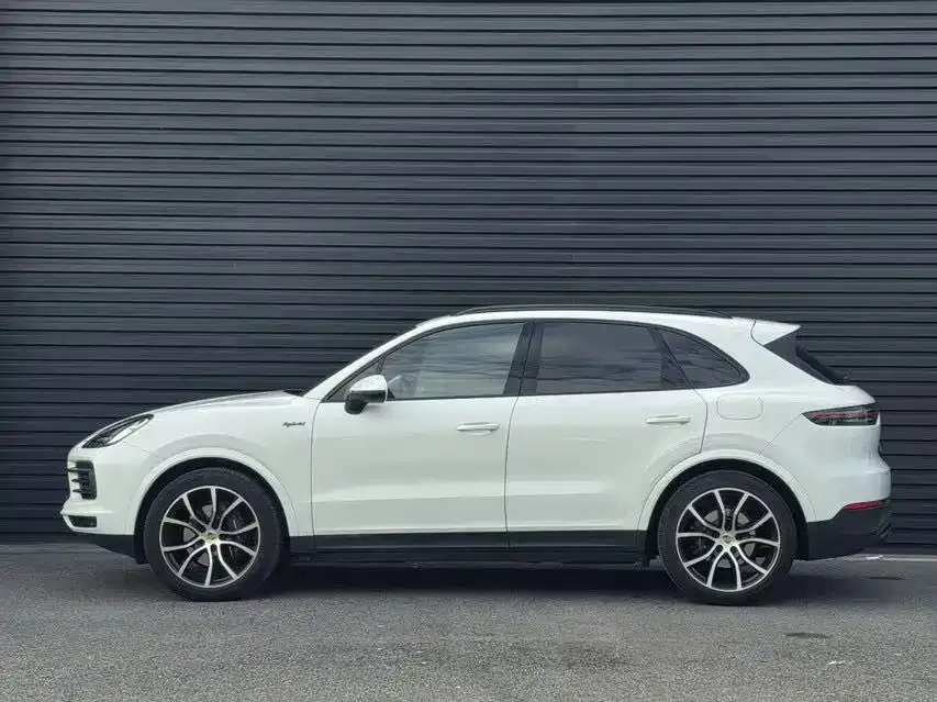 Porsche Cayenne Hybrid — фото 7