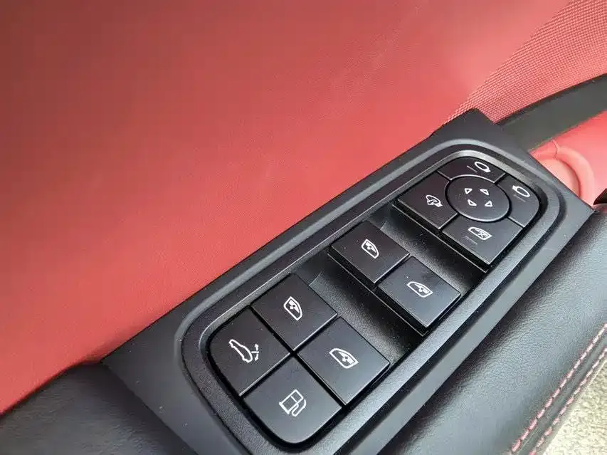 Porsche Cayenne Hybrid — фото 6