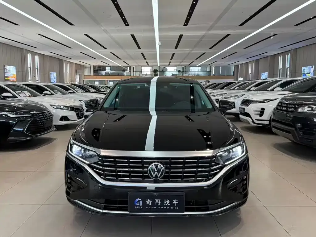 Volkswagen Passat — фото 1