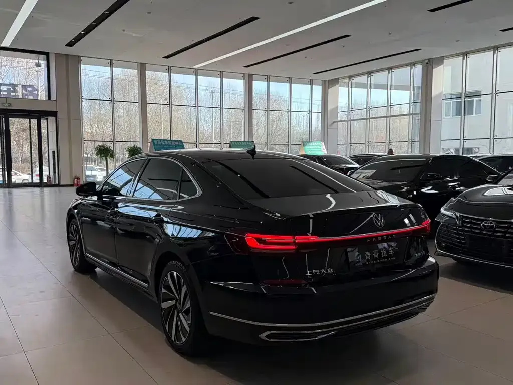 Volkswagen Passat — фото 3