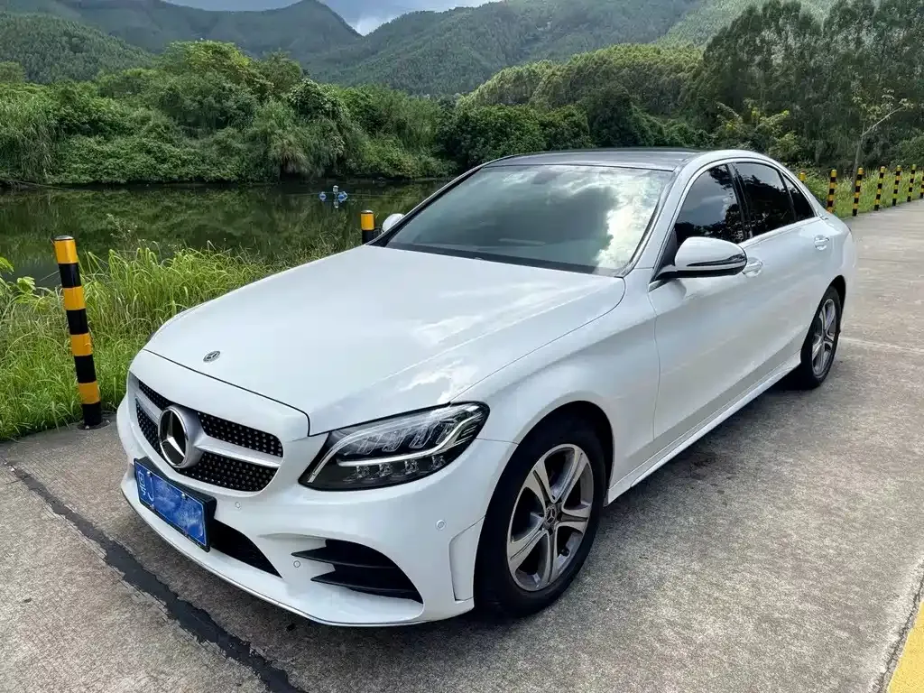 Mercedes-Benz C-Class — фото 1