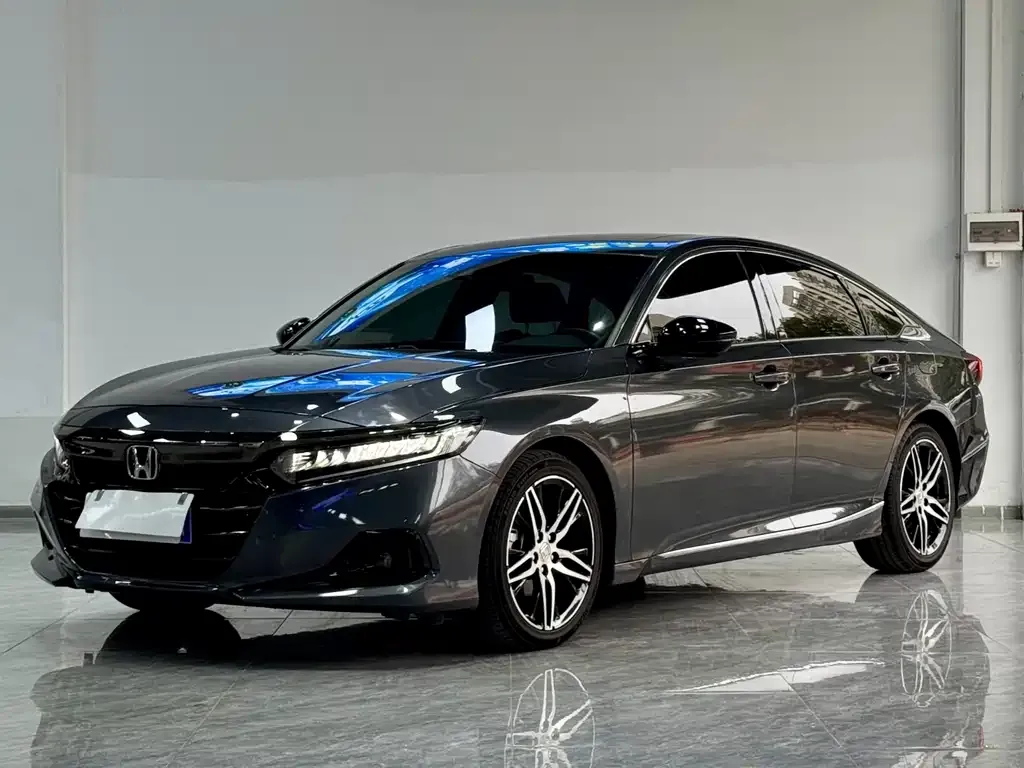 Honda Accord — фото 1