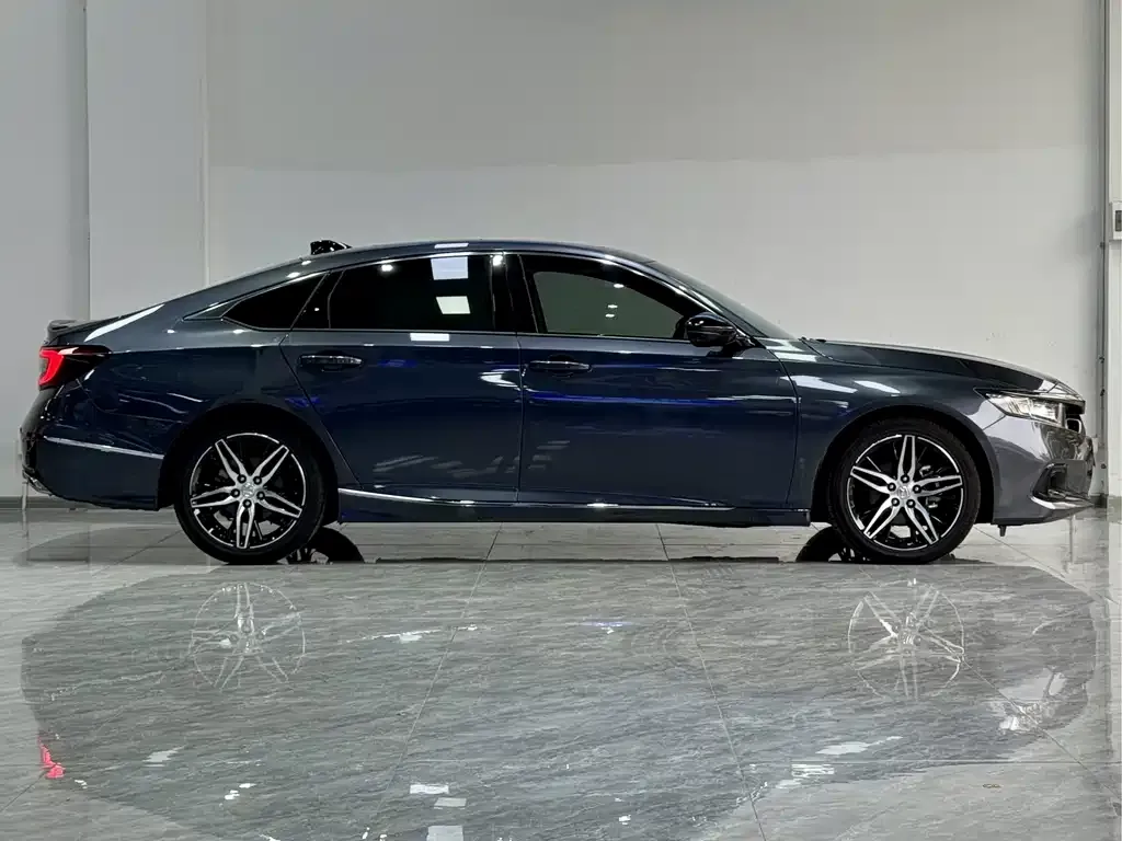 Honda Accord — фото 5