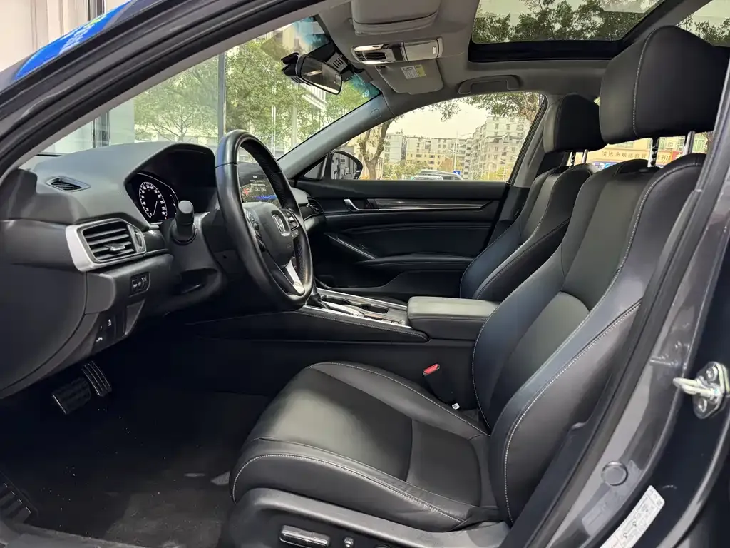 Honda Accord — фото 6
