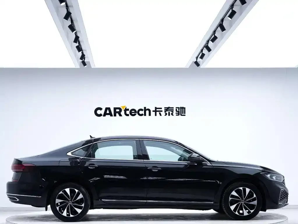Volkswagen Passat — фото 5