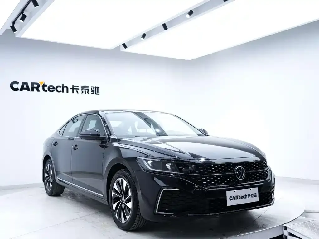 Volkswagen Passat — фото 4
