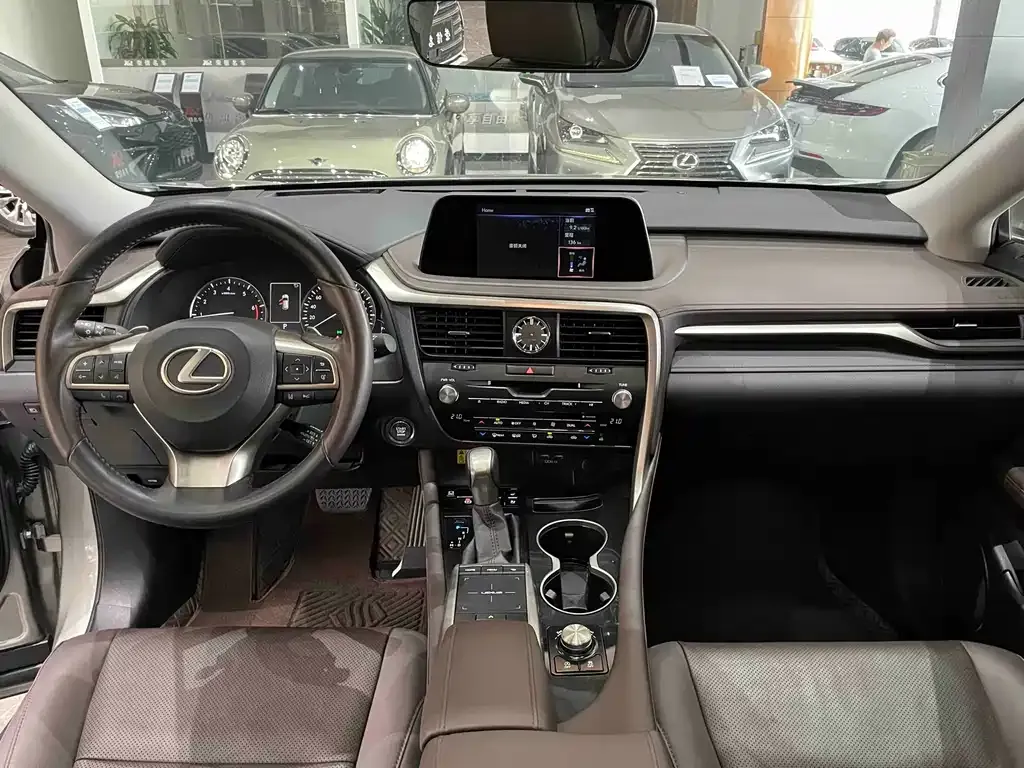 Lexus RX — фото 10
