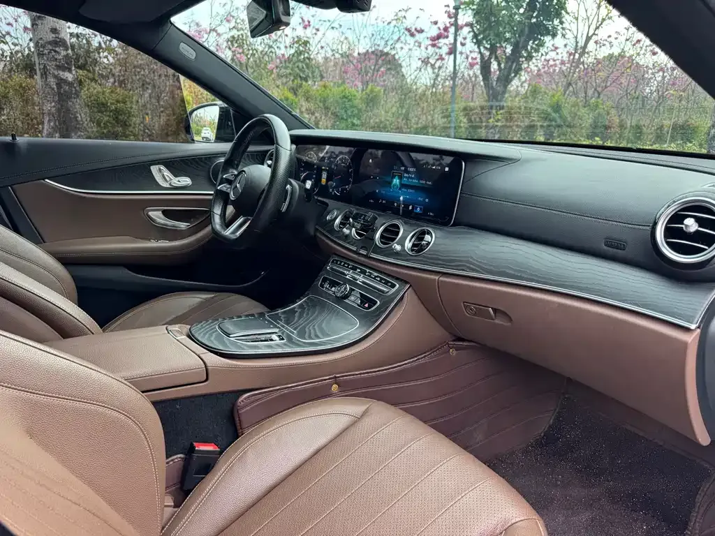 Mercedes-Benz E-Class (Import) — фото 9