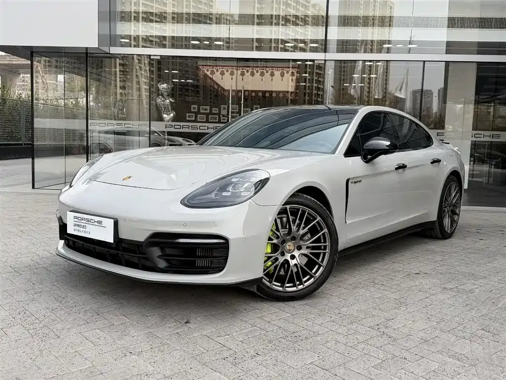 Porsche Panamera Hybrid — фото 1