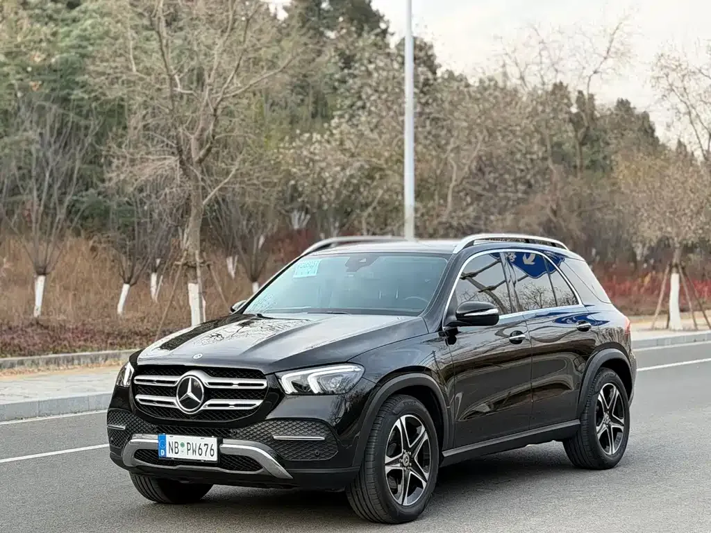 Mercedes-Benz GLE — фото 1