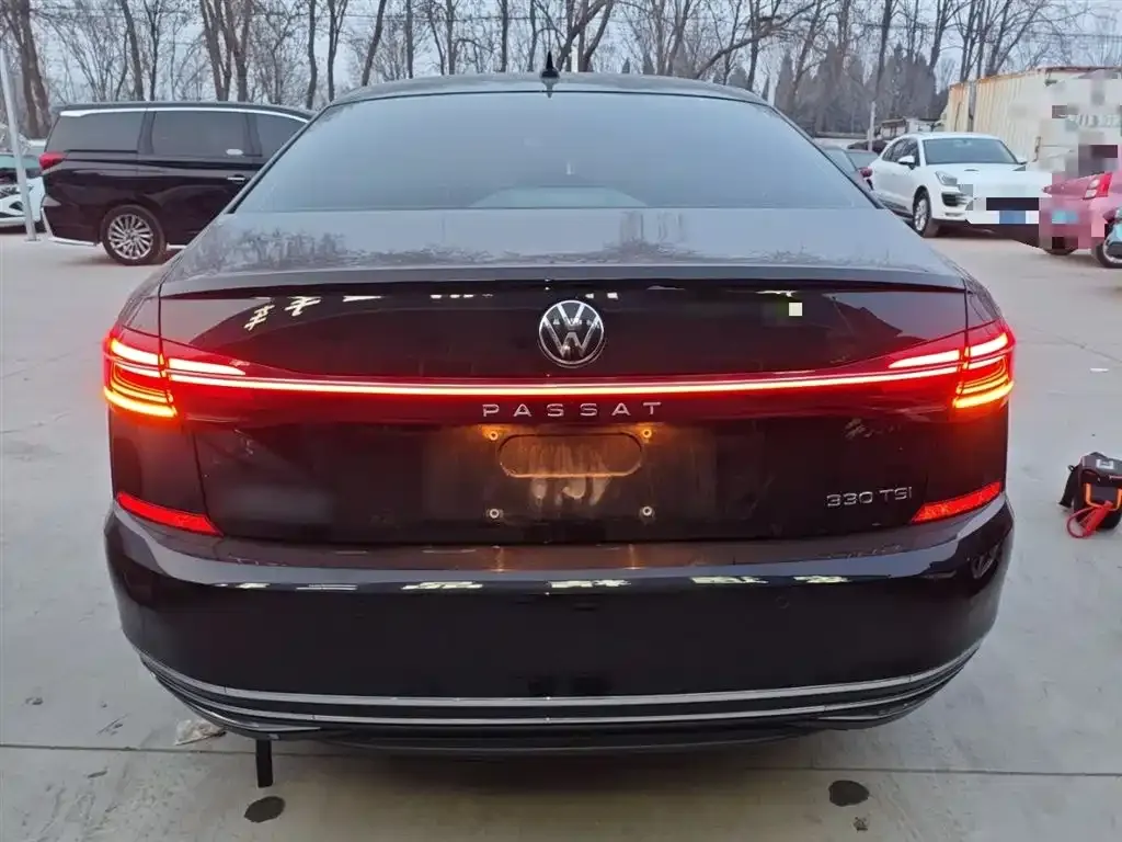 Volkswagen Passat — фото 10