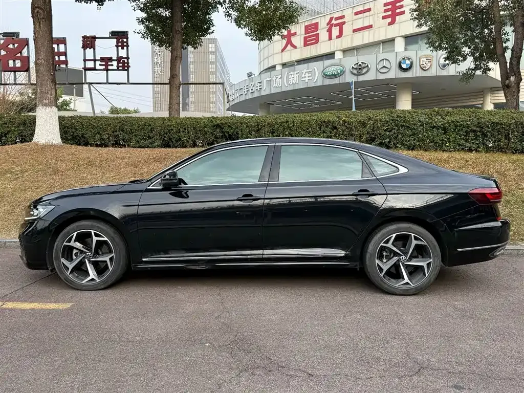 Volkswagen Passat — фото 7