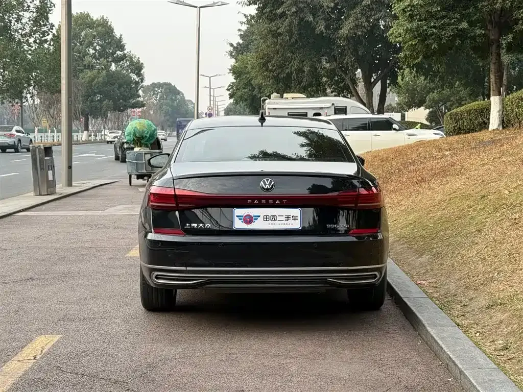 Volkswagen Passat — фото 9