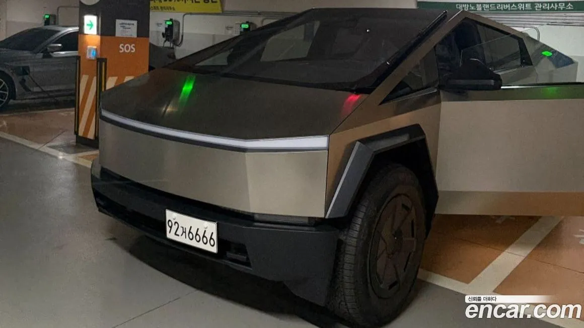 Tesla Cybertruck — фото 4