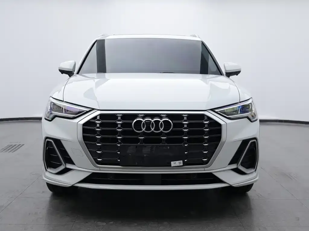 Audi Q3 — фото 7