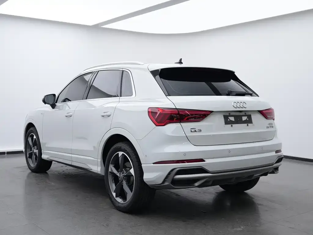 Audi Q3 — фото 9