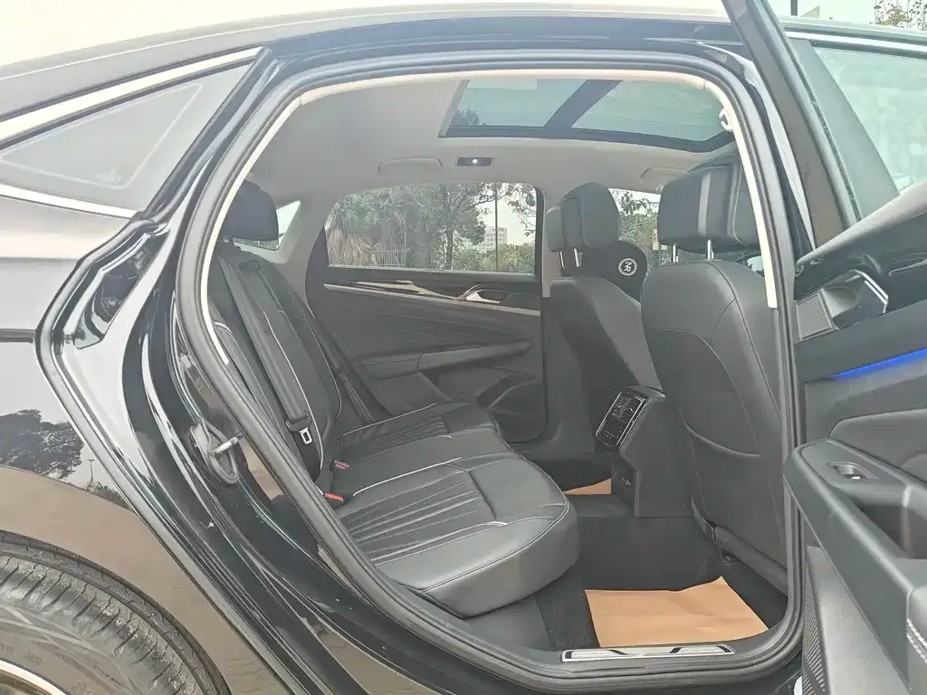 Volkswagen Passat — фото 5