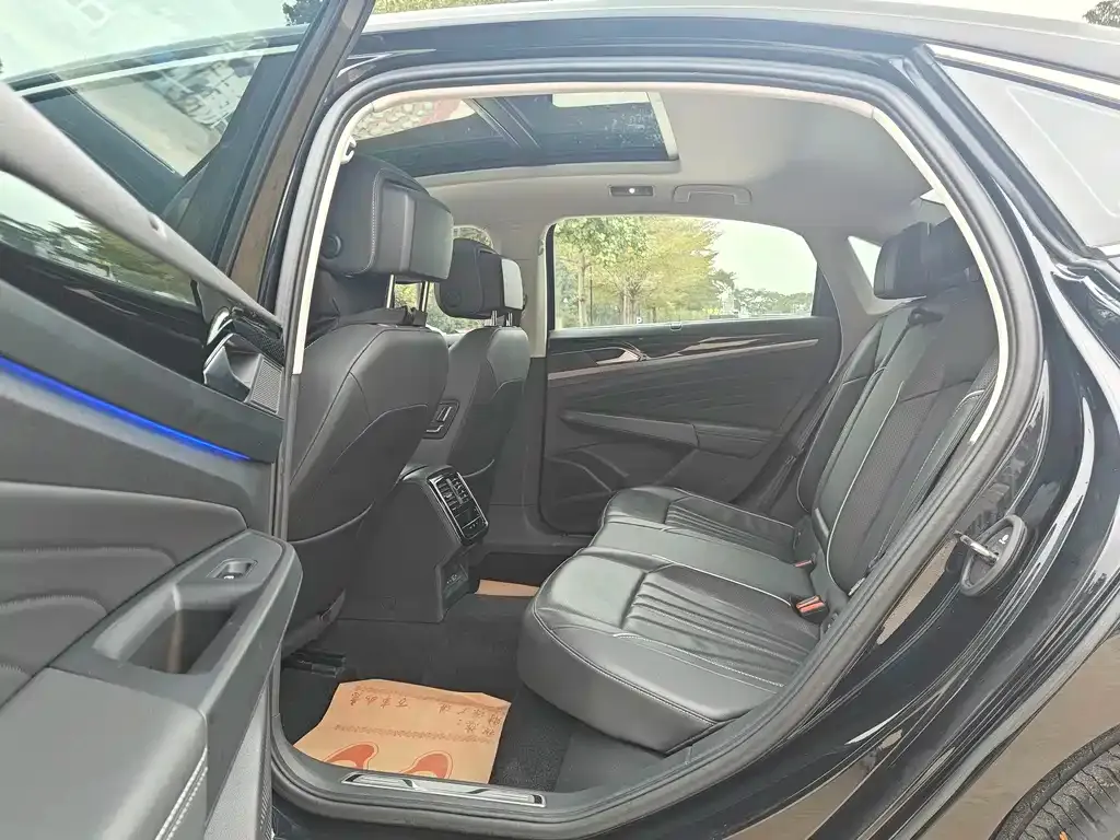 Volkswagen Passat — фото 4