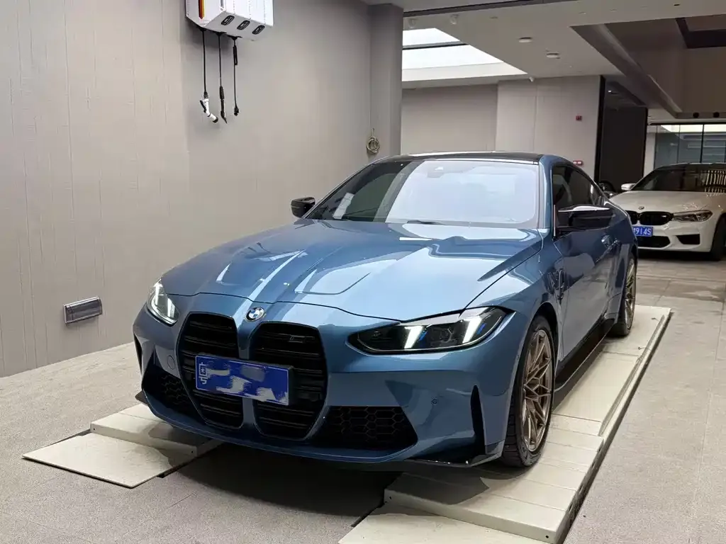BMW M4 — фото 1