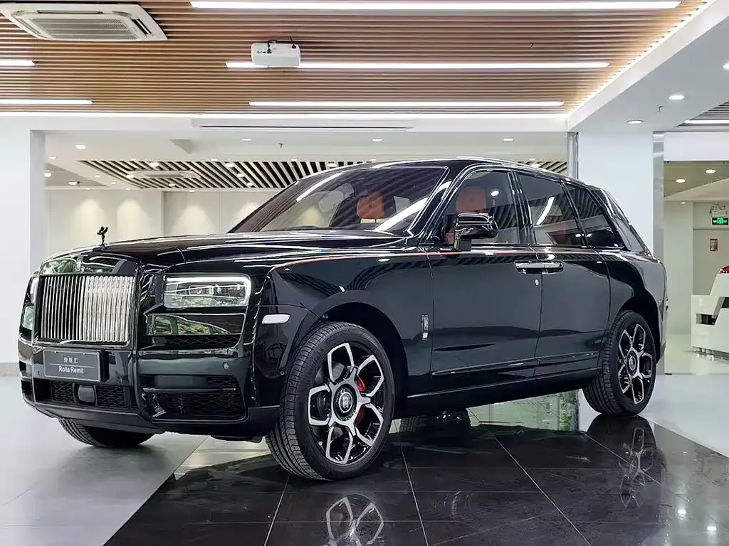 Rolls-Royce Cullinan — фото 1