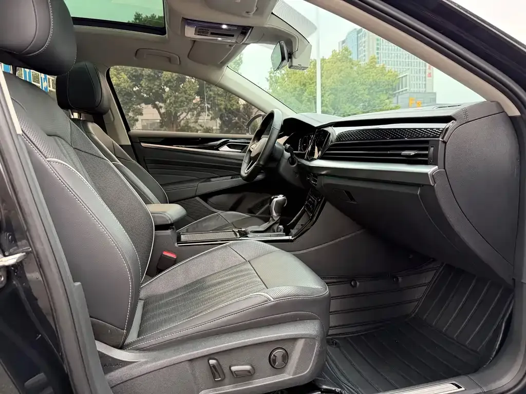 Volkswagen Passat — фото 4
