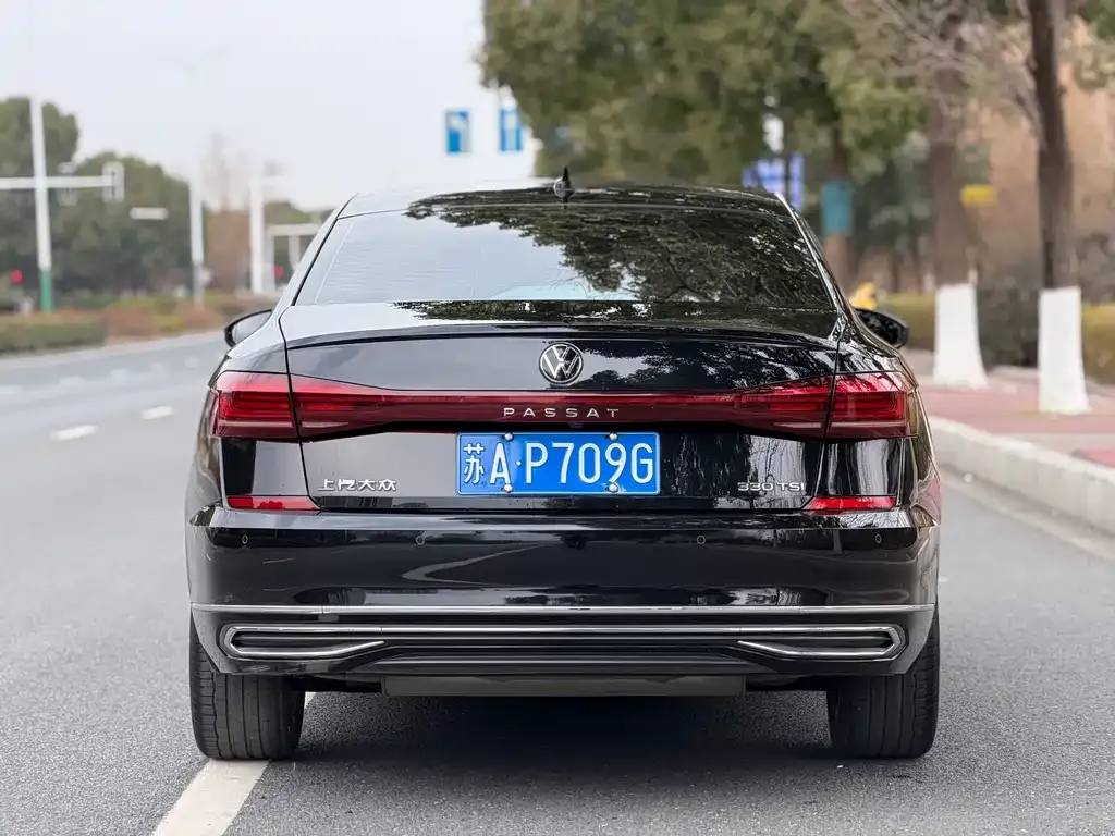 Volkswagen Passat — фото 3