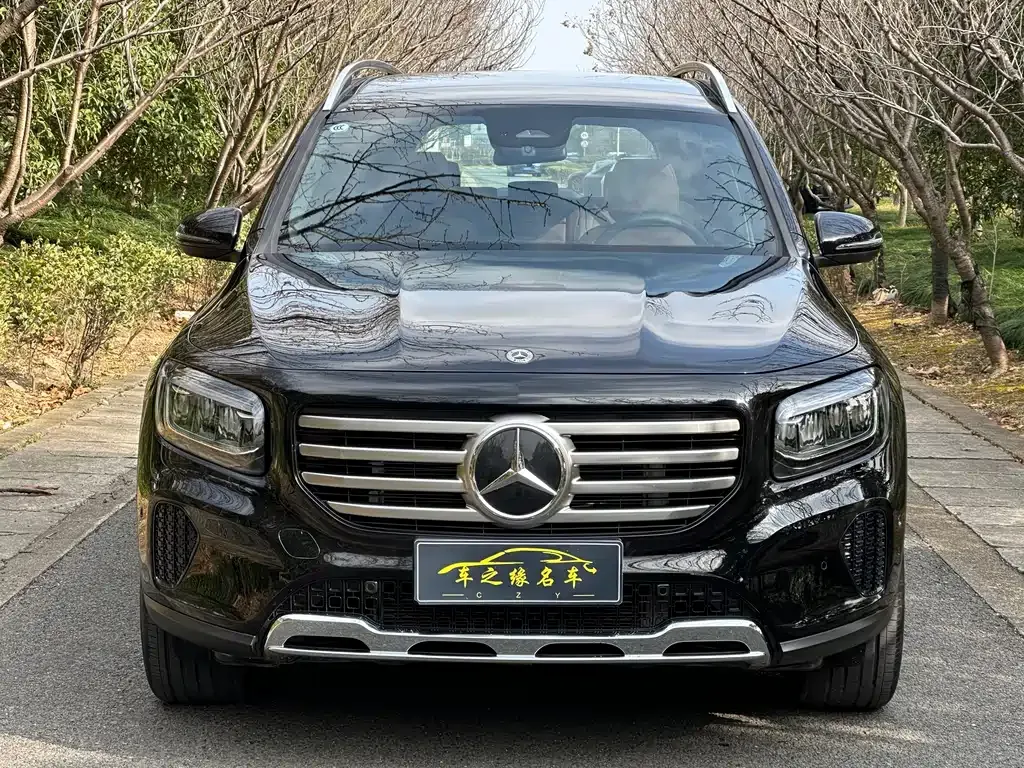 Mercedes-Benz GLB — фото 10