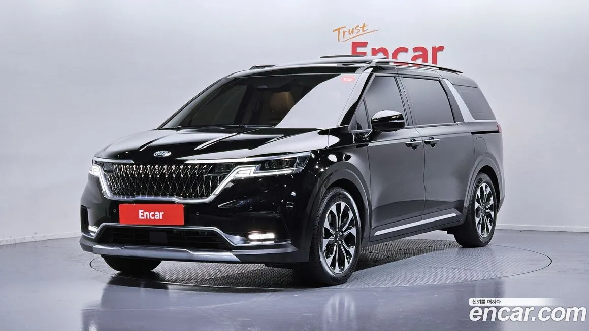 Kia Carnival — фото 1