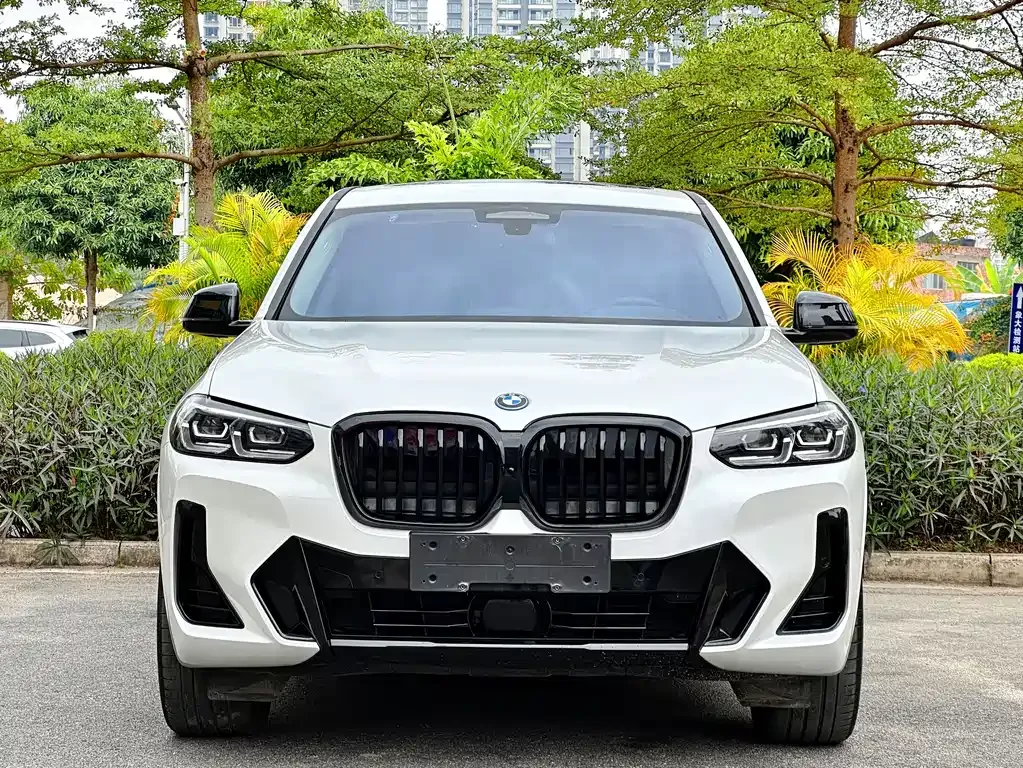 BMW iX3 — фото 10