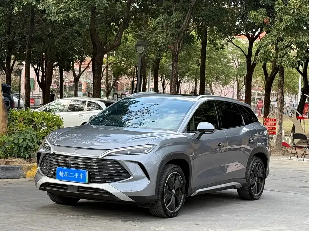 BYD L DM-i — фото 1