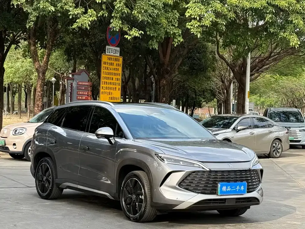 BYD L DM-i — фото 7