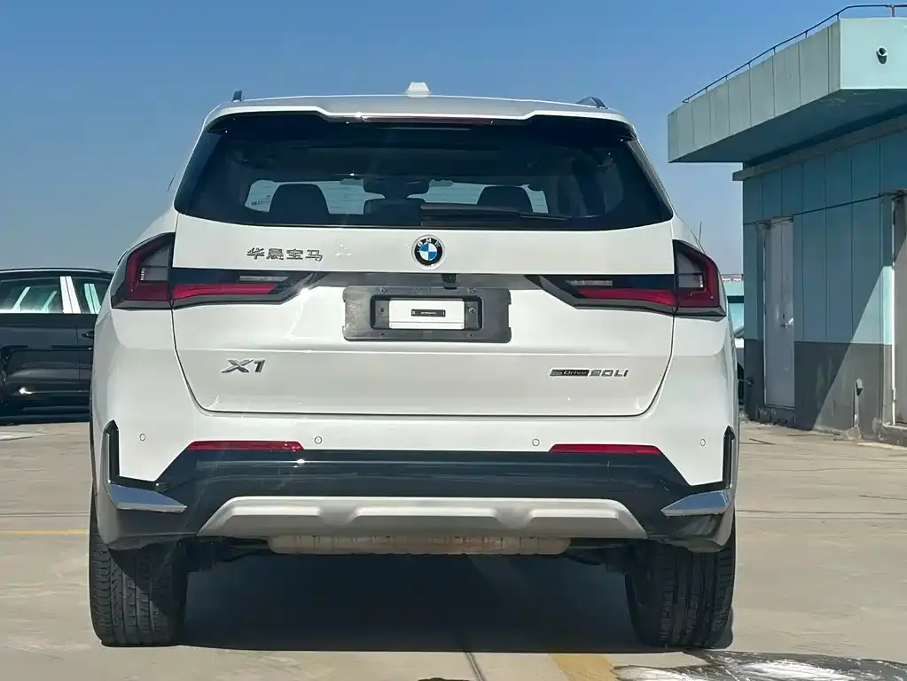 BMW X1 — фото 2